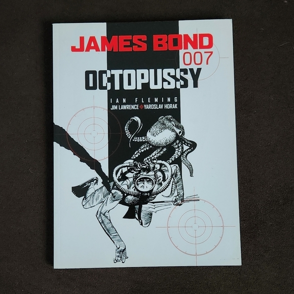 james bond Other - James Bond 007 Octopussy Graphic Novel Titan Books Jim Lawrence Horak